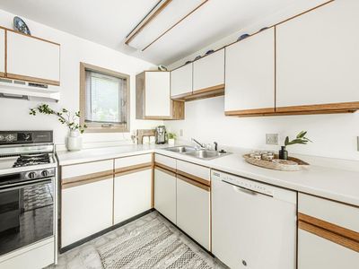 N163W19422 Cedar Run DRIVE #A6, Jackson, WI, 53037