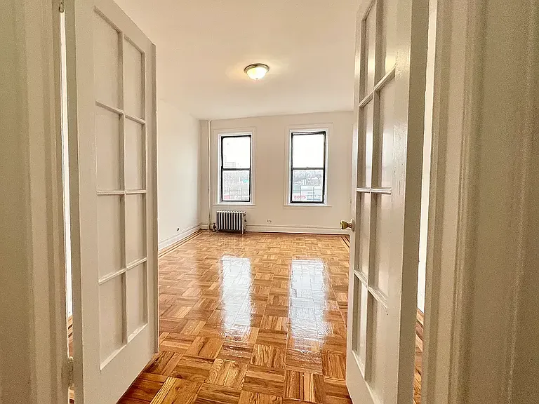 1068 Ward Ave #1E — Photo 37