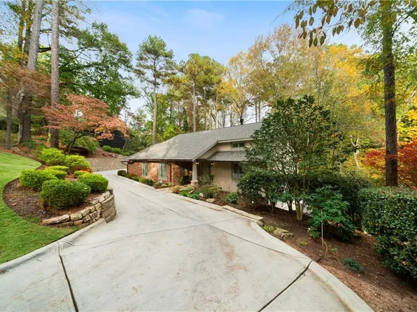 5525 Whitner Dr, Sandy Springs, GA 30327