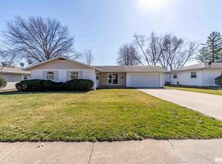 2520 W Nottingham Pl, Peoria, IL