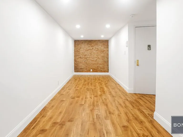 149 1st Ave #3R — Photo 7