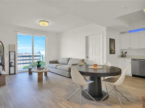 3500 Coral Way APT 1010, Miami, FL 33145
