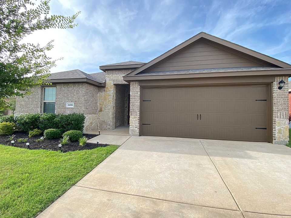 1st image of 1401 Meadow Crest Dr