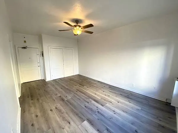 357 S Alvarado St — Photo 4