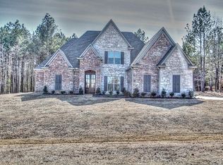 9475 Honeysuckle Way, Hernando, MS 38632