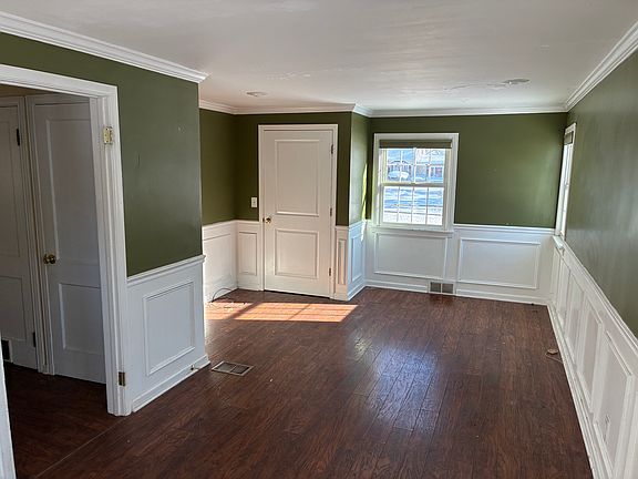 5th image of 19 College Dr