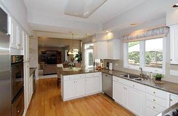 3rd image of 3 Groton Ct