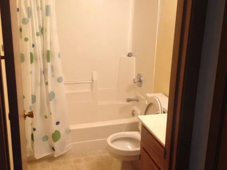 537 Vicksburg Dr #C — Photo 3