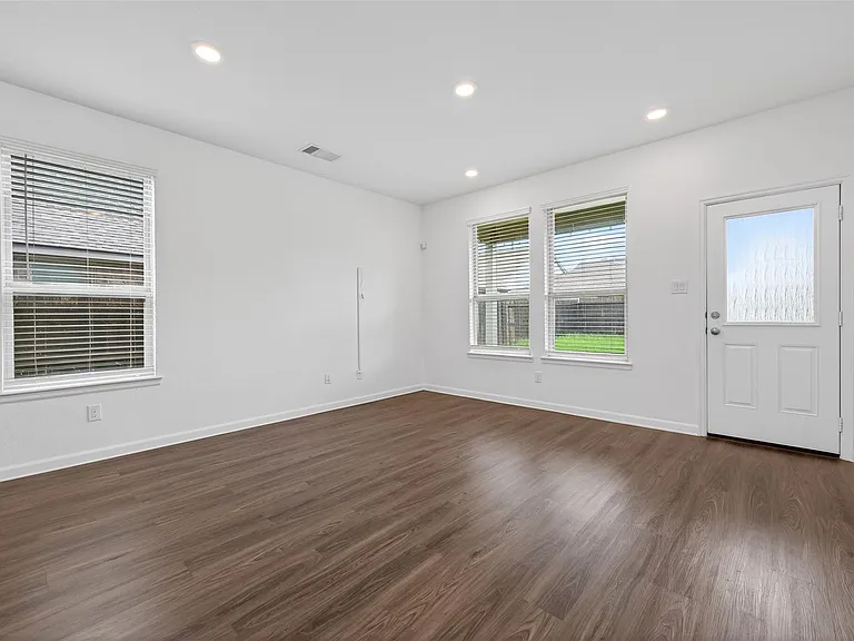 16108 Dockside St — Photo 6