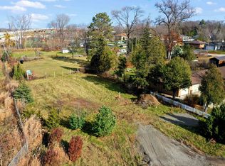 2040 Lone Grove Ave, Green Bay, WI 54303