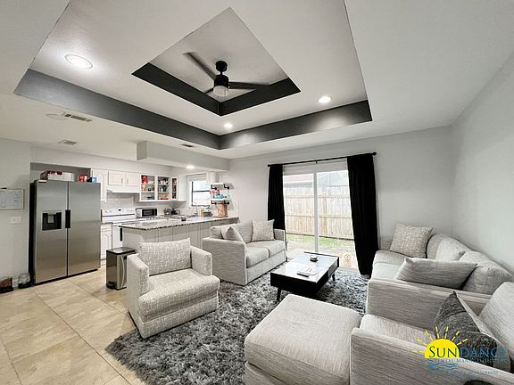 3rd image of 640 Carnathan Ct