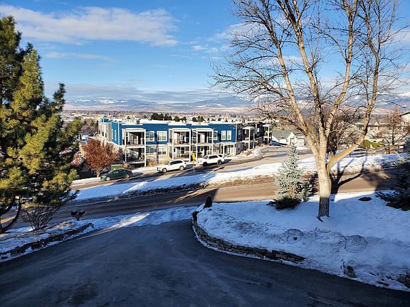 4th image of 601 Overlook Way #B