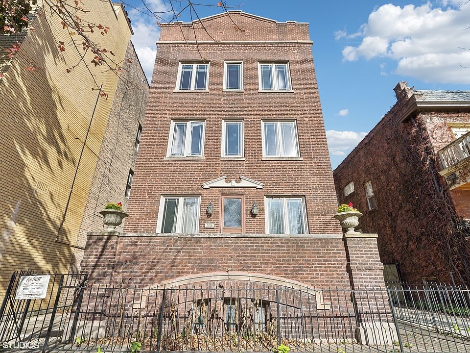 1st image of 3022 W Palmer Blvd APT 3