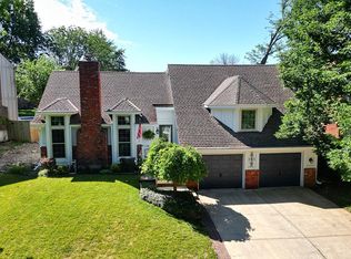16311 W Briarwood Ct, Olathe, KS 66062