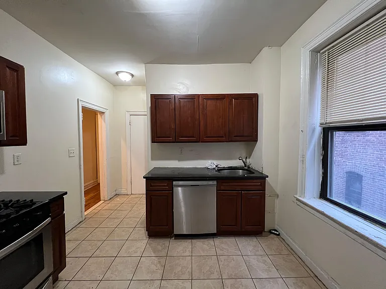 318 Fairmount Ave #8E — Photo 3
