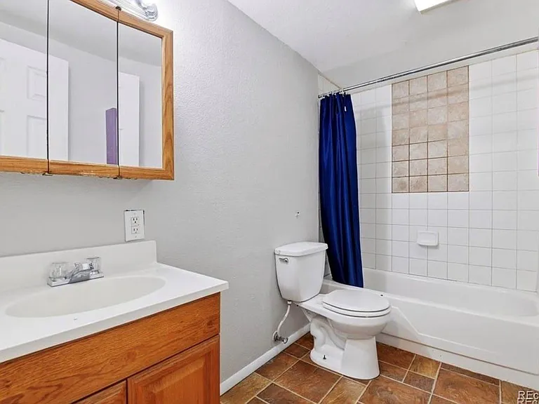 7461 Webster St — Photo 17