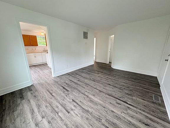 5th image of 516 Homestead Ave