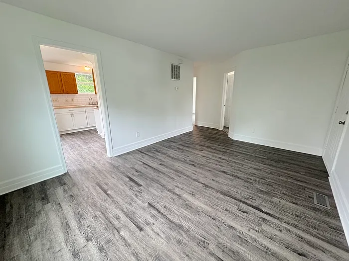 516 Homestead Ave — Photo 4