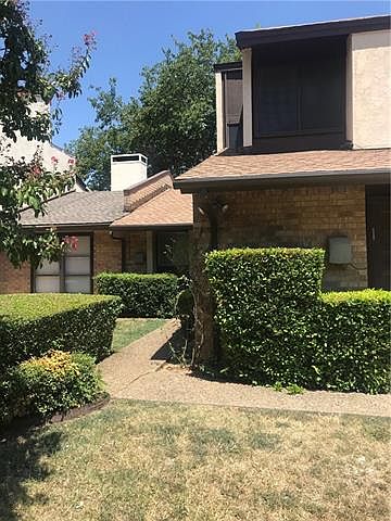 2nd image of 1829 Highbrook Ct