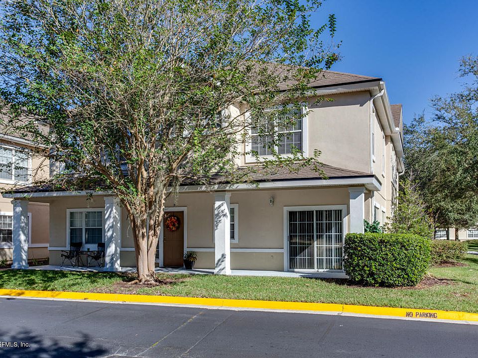 1st image of 1741 Forest Lake Cir W APT 2
