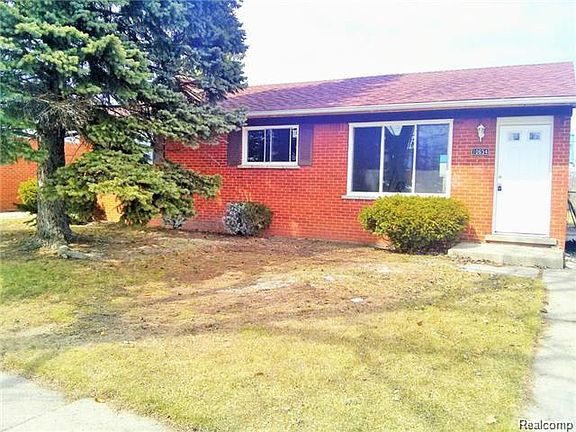 2nd image of 10654 N Oak Dr