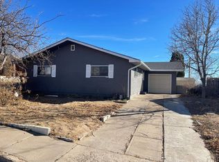 1510 Crestmoor Dr, Pueblo, CO 81001