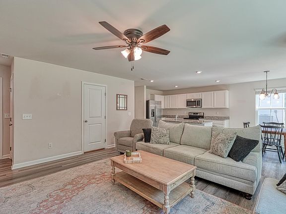 5th image of 890 Purcell Dr