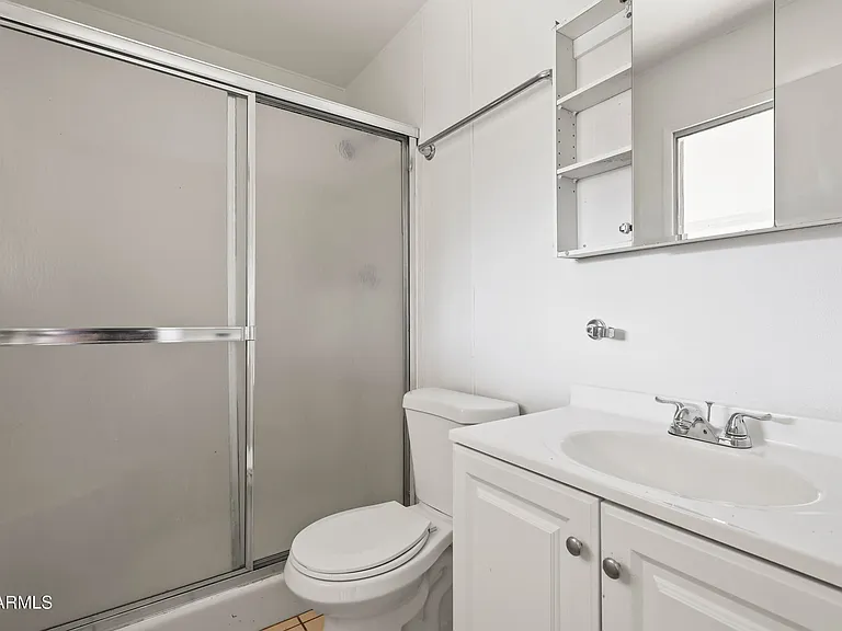 5212 N 67th Dr — Photo 11