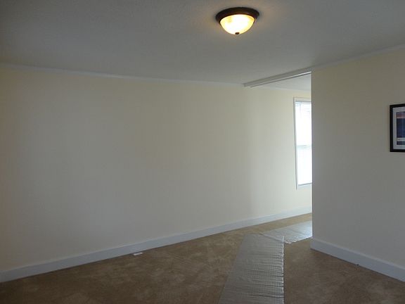 4th image of 131 N Fountain St