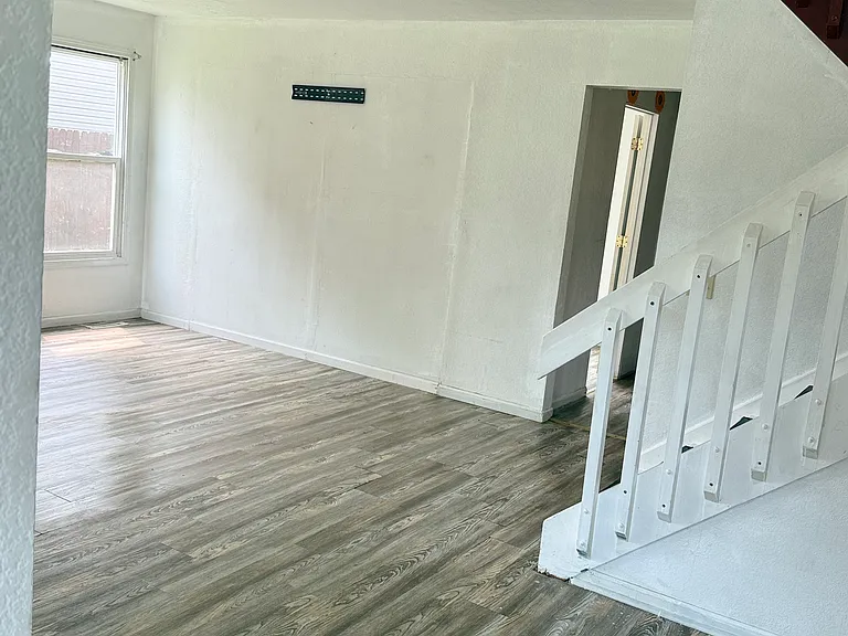 1921 Walnut St — Photo 12