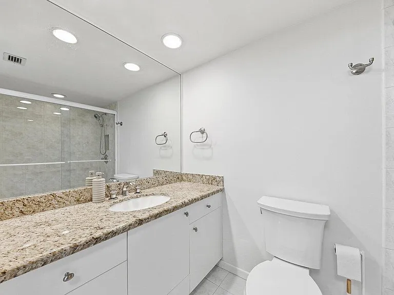 5420 N Ocean Dr #1702 — Photo 15