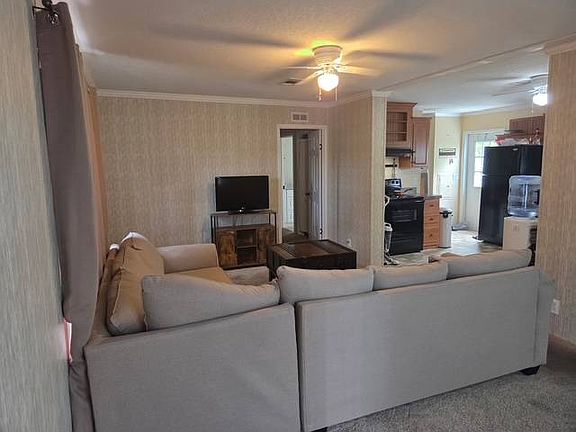 3rd image of 2346 Druid Rd #522