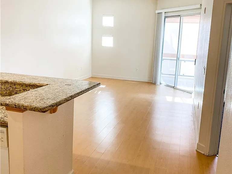 75 E Agate Ave #401 — Photo 6