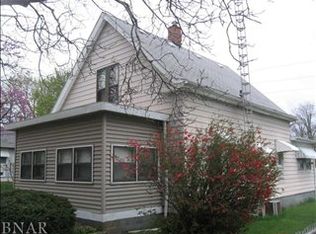 1008 Folsom St, Bloomington, IL 61701