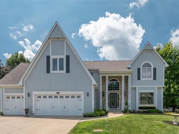 2525 SE Nottingham Dr, Lees Summit, MO 64063