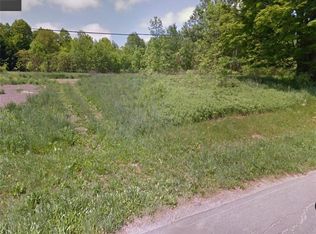 39 Bunker Hill Rd, Oswego, NY 13126