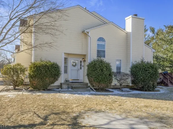 4 Cheyenne Trl, Branchburg Twp., NJ 08876