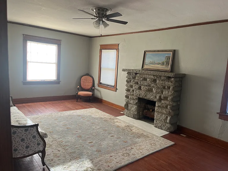 5447 Lydia Ave — Photo 3