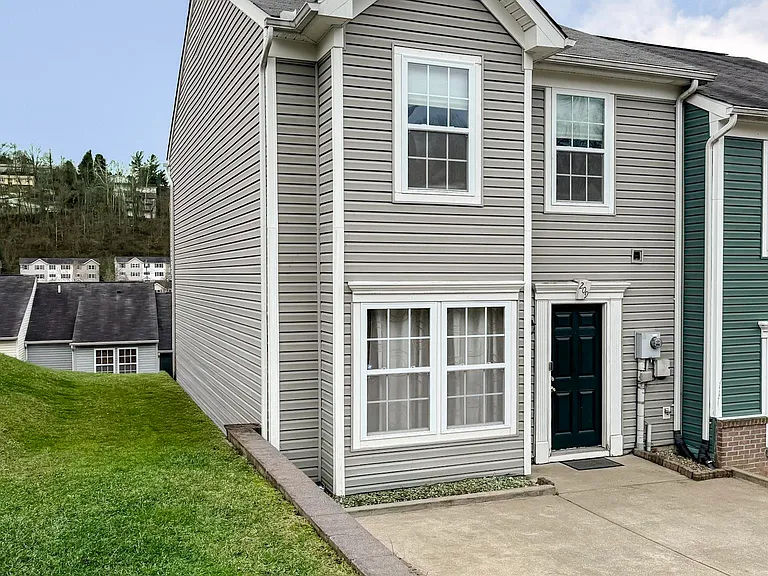 209 Raven Run — Photo 2