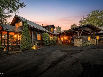 210 Arrowhead Private Dr, Mountain City, TN, 37683