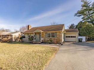 333 Surrey Rd, Springfield, MA 01118