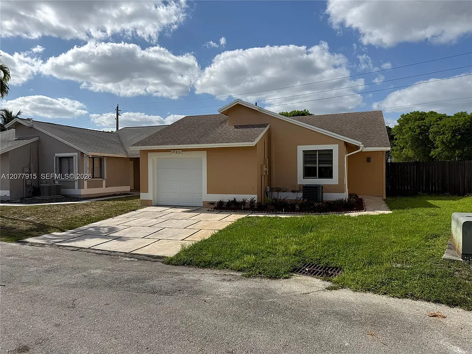 920 SW 111th Ave