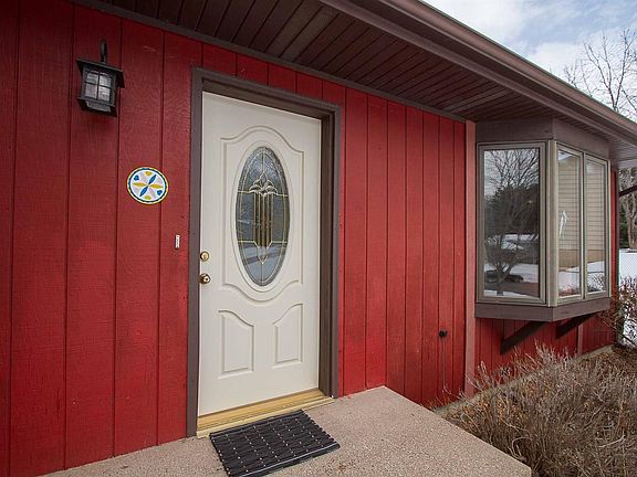 This home is updated and ready to move in!