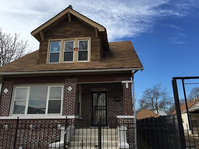 2nd image of 11956 S Calumet Ave