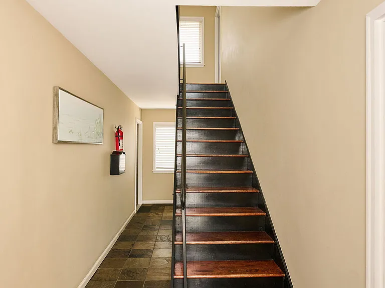32 Peachtree Ave NE — Photo 8