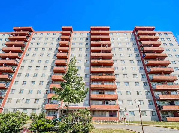 50 Lotherton Ptwy #402, Toronto, ON M6B 2G7