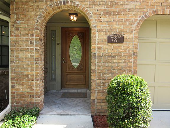 2nd image of 780 Briarwood Ct