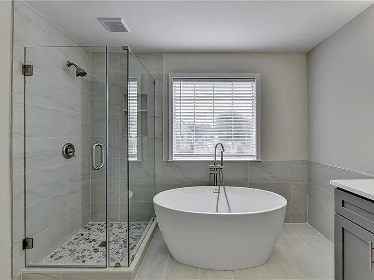 340 Waddington Trl — Photo 45