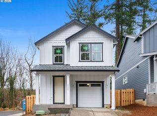 2260 NE 207th Pl, Fairview, OR