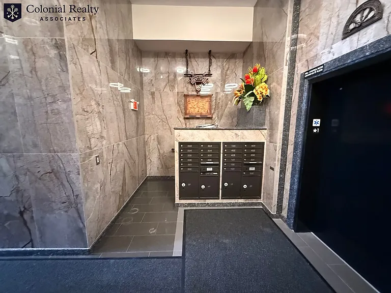 1028 Commonwealth Ave #204 — Photo 8